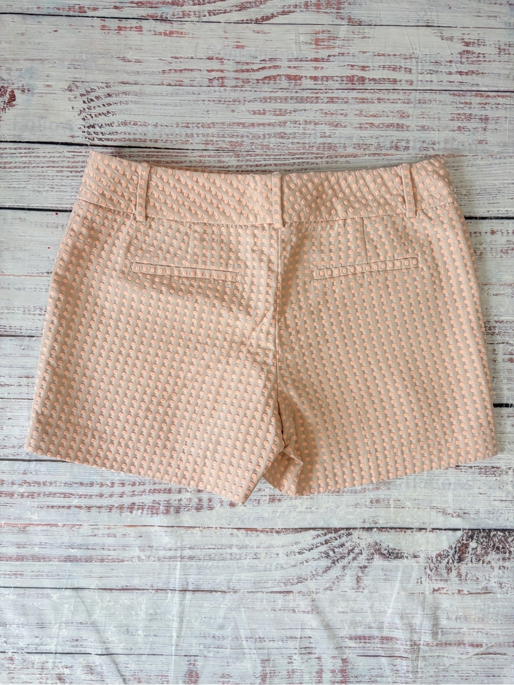 LOFT Women’s Textured Peach Shorts with Dots Size 6 4" Inseam Cream/Pink - Picture 7 of 8